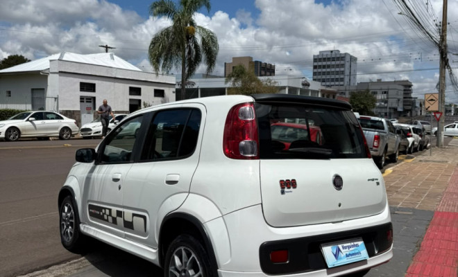 Fiat UNO SPORTING 1.4 EVO Fire Flex 8V 4p 2012 Flex-10