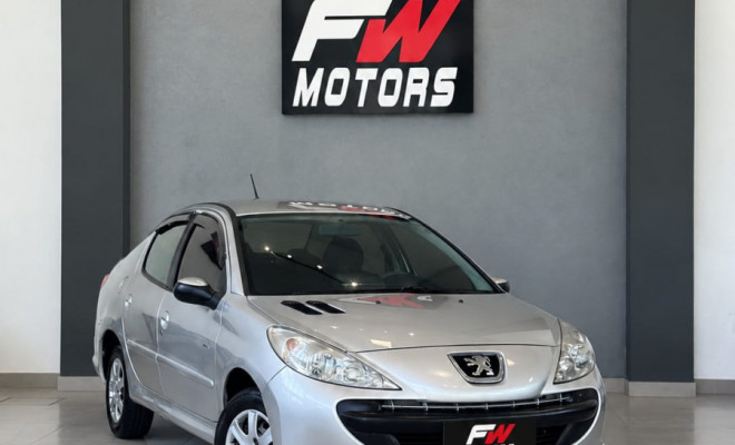 Peugeot 207 Sedan Active 1.4 Flex 8V 4p 2014 Flex