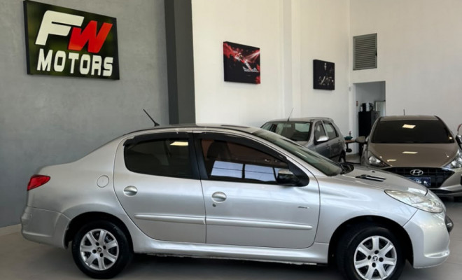 Peugeot 207 Sedan Active 1.4 Flex 8V 4p 2014 Flex-2