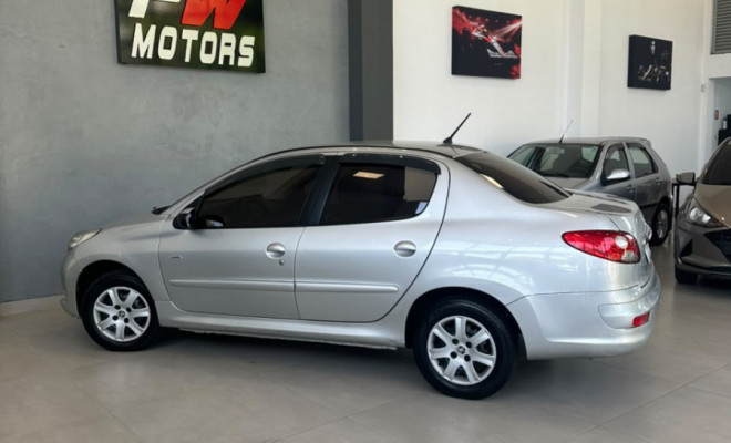 Peugeot 207 Sedan Active 1.4 Flex 8V 4p 2014 Flex-0