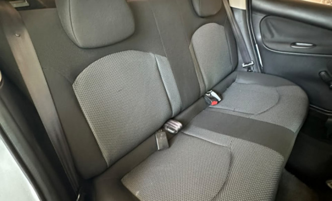 Peugeot 207 Sedan Active 1.4 Flex 8V 4p 2014 Flex-4
