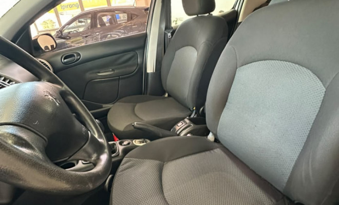 Peugeot 207 Sedan Active 1.4 Flex 8V 4p 2014 Flex-6