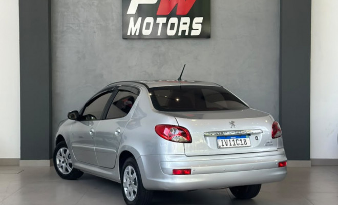 Peugeot 207 Sedan Active 1.4 Flex 8V 4p 2014 Flex-3
