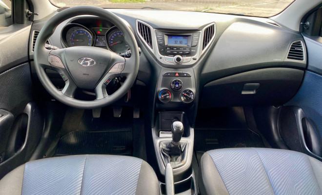 Hyundai HB20 Confort 1.6 - 2014-4