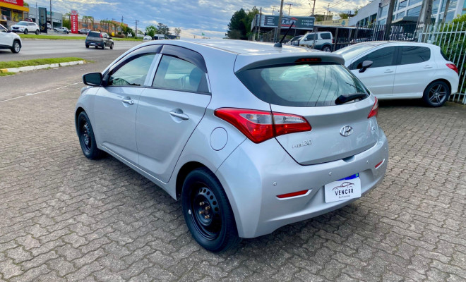 Hyundai HB20 Confort 1.6 - 2014-3