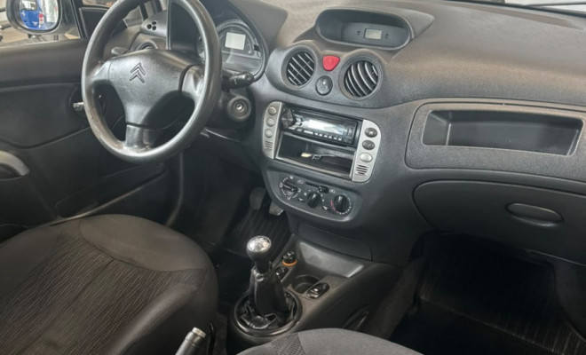 Citroën C3 GLX 1.4/ GLX Sonora 1.4 Flex 8V 5p 2012 Flex-3