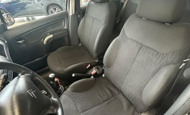 Citroën C3 GLX 1.4/ GLX Sonora 1.4 Flex 8V 5p 2012 Flex-7