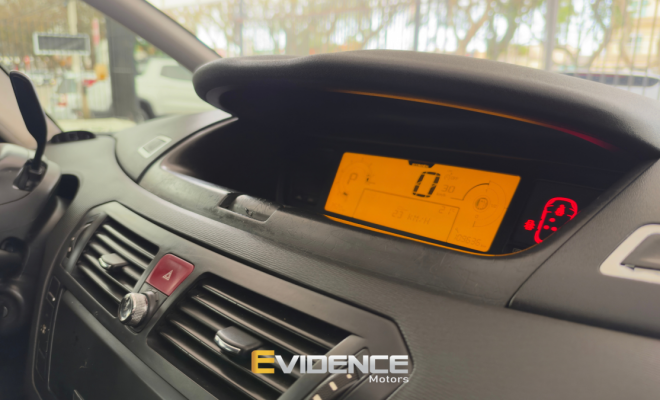 Citroën C4 PALLAS GLX 2.0/ 2.0 Flex Aut. 2009 Gasolina-4