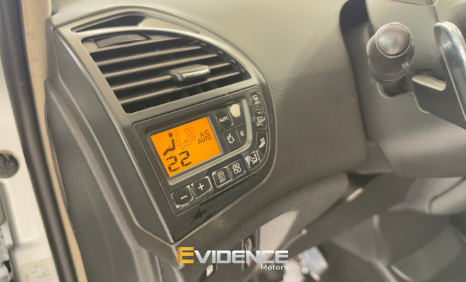 Citroën C4 PALLAS GLX 2.0/ 2.0 Flex Aut. 2009 Gasolina-3