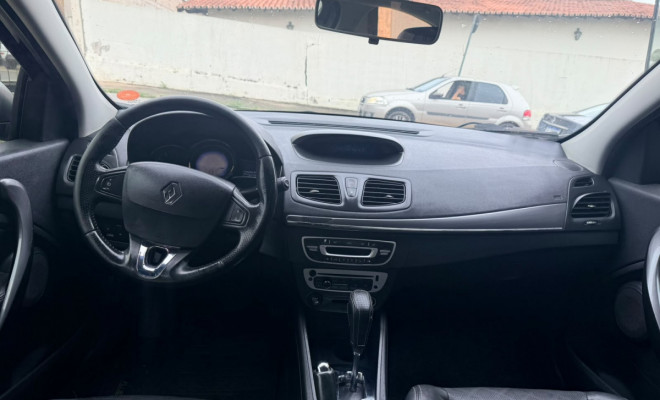 Renault FLUENCE Sed. Dynamique 2.0 16V FLEX Aut. 2016 Flex-6
