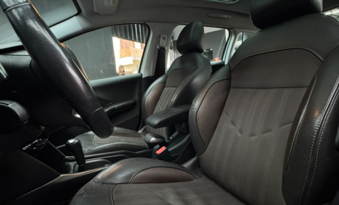 Peugeot 2008 Griffe 1.6 Flex 16V 5p Aut. 2016 Flex-12