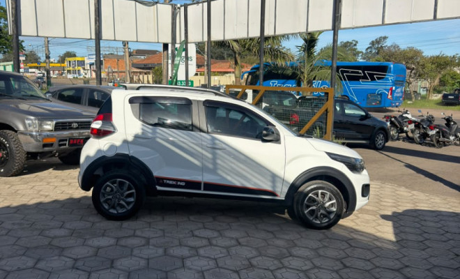Fiat MOBI TREKKING 1.0 Flex 5p. 2024 Flex-1