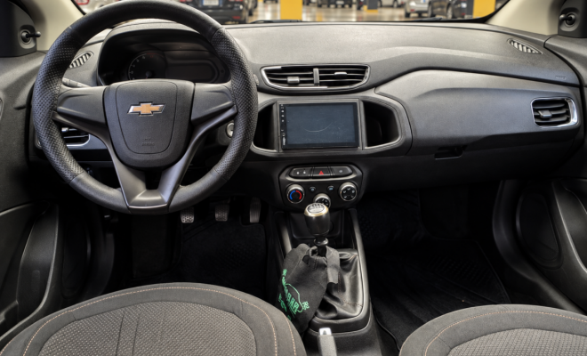 GM - Chevrolet ONIX HATCH LT 1.0 8V FlexPower 5p Mec. 2014 Flex-0
