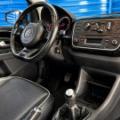 VW - VolksWagen up! black/white/red 1.0 Flex 5p 2015 Flex-6