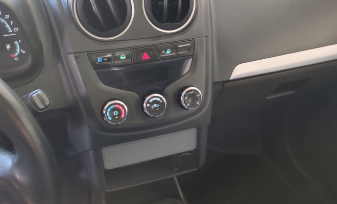 GM - Chevrolet MONTANA LS 1.4 ECONOFLEX 8V 2p 2015 Flex-4