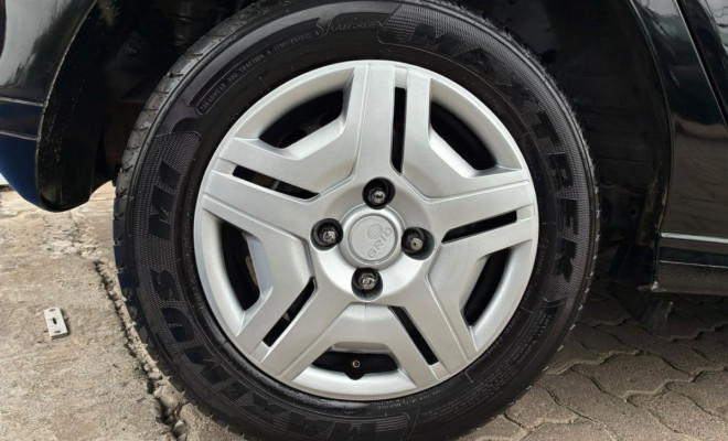 GM - Chevrolet ONIX HATCH LT 1.0 8V FlexPower 5p Mec. 2015 Flex-6