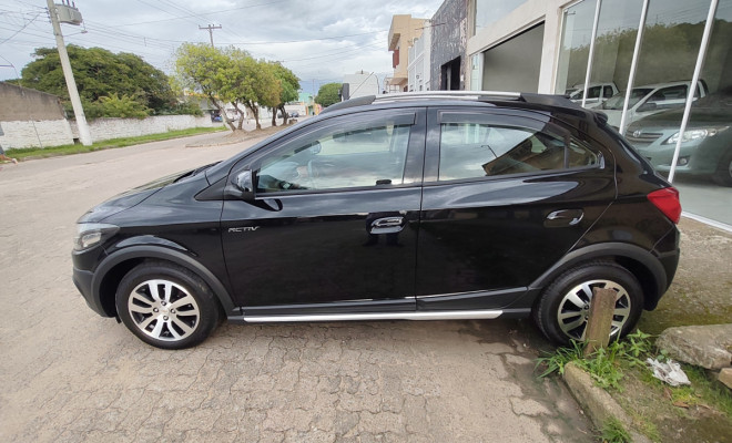 GM - Chevrolet ONIX HATCH ACTIV 1.4 8V Flex 5p Mec. 2018 Flex
