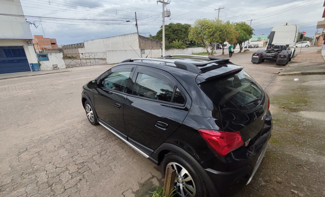 GM - Chevrolet ONIX HATCH ACTIV 1.4 8V Flex 5p Mec. 2018 Flex-5