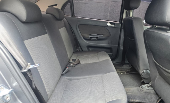 VW - VolksWagen VOYAGE TREND 1.6 Mi Total Flex 8V 4p 2013 Flex-12
