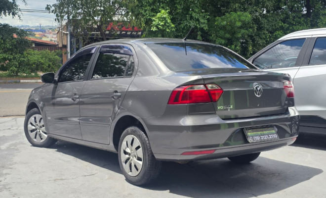 VW - VolksWagen VOYAGE TREND 1.6 Mi Total Flex 8V 4p 2013 Flex-7