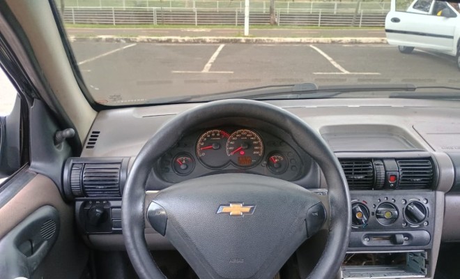 GM - Chevrolet Classic Life/LS 1.0 VHC FlexP. 4p 2013 Flex-8