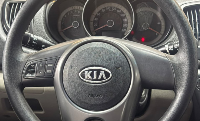 Kia Motors Cerato 1.6 16V Aut. 2011 Gasolina-8