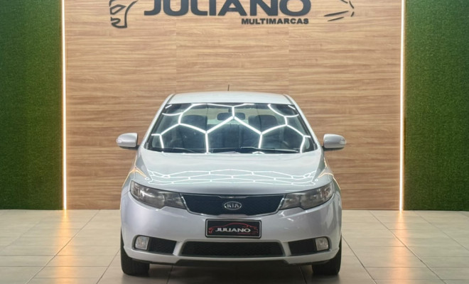 Kia Motors Cerato 1.6 16V Aut. 2011 Gasolina-13