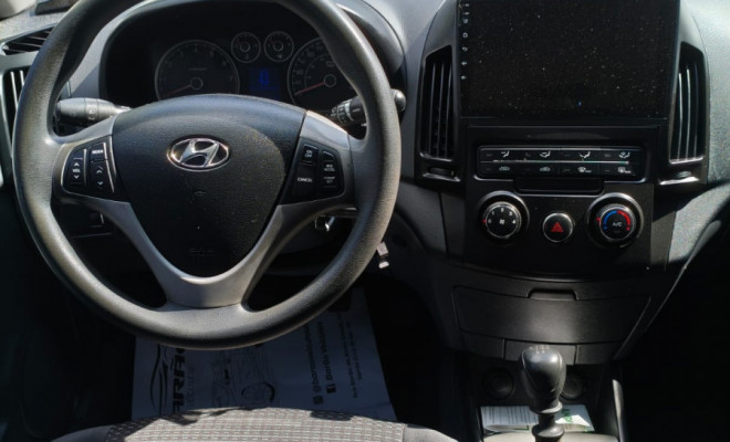 Hyundai i30 2.0 16V 145cv 5p Mec. 2011 Gasolina-4