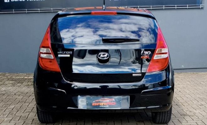 Hyundai i30 2.0 16V 145cv 5p Mec. 2011 Gasolina-2