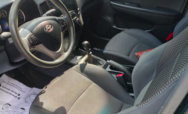 Hyundai i30 2.0 16V 145cv 5p Mec. 2011 Gasolina-6