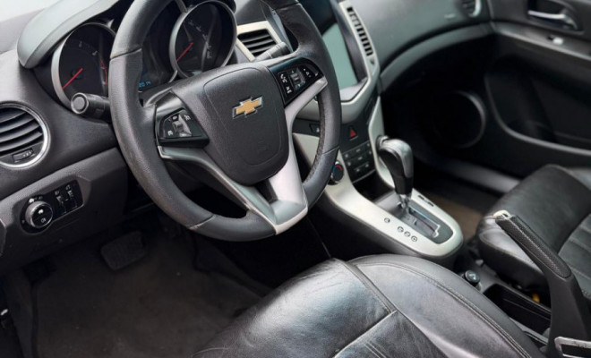 GM - Chevrolet CRUZE LT 1.8 16V FlexPower 4p Aut. 2013 Flex-4