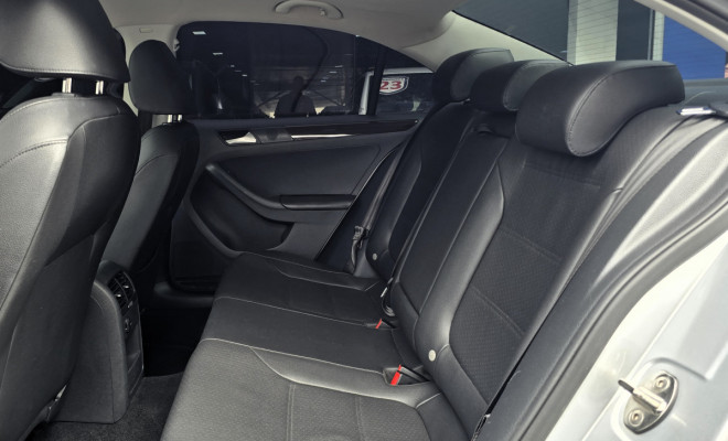 Volkswagen Jetta Comfortline 2.0 Automático 2015 | Teto Solar | Guarujá-5