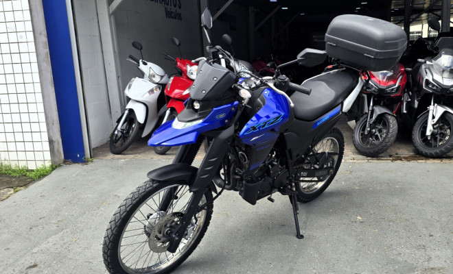 YAMAHA XTZ 250 LANDER CONNECTED 2025 Gasolina-1
