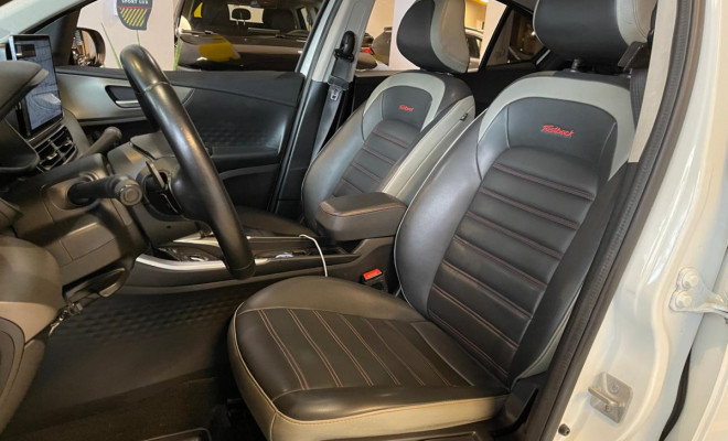Fiat Fastback 1.0 200 Turbo Flex Aut 2025-10