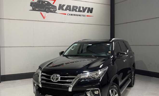 Toyota Hilux SW4 SRX 4x4 2.8 TDI 16V Dies. Aut. 2020 Diesel-3