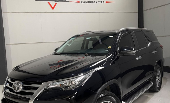 Toyota Hilux SW4 SRX 4x4 2.8 TDI 16V Dies. Aut. 2020 Diesel-1