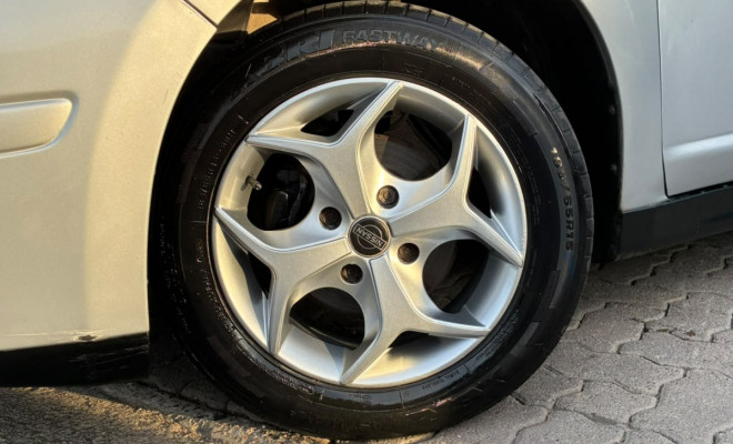 Nissan TIIDA S 1.8/1.8 Flex 16V  Mec. 2012 Flex-5