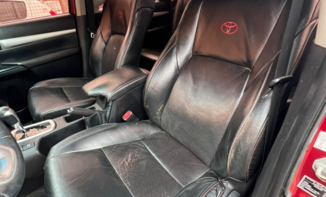 Toyota Hilux CD SR 4x4 2.8 TDI Diesel Aut. 2016 Diesel-8