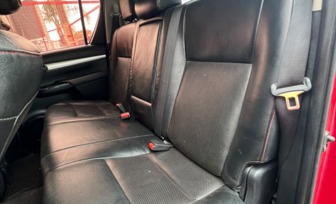 Toyota Hilux CD SR 4x4 2.8 TDI Diesel Aut. 2016 Diesel-9