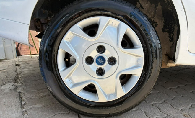 Ford Fiesta Sedan 1.0 8V Flex 4p 2011 Flex-4