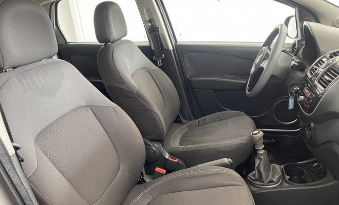 Fiat Grand Siena ATTRAC. 1.4 EVO F.Flex 8V 2013 Flex-9