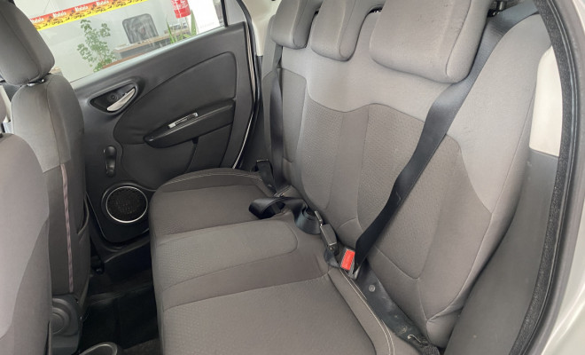 Fiat Grand Siena ATTRAC. 1.4 EVO F.Flex 8V 2013 Flex-10