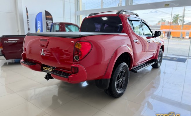 Mitsubishi L200 Triton HPE 3.2 CD TB Int.Diesel Mec 2009 Diesel-2