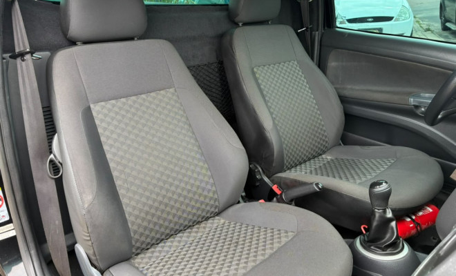 VW - VolksWagen Saveiro Trendline 1.6 T.Flex 8V 2015 Flex-8