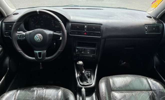 VW - VolksWagen Golf 1.6Mi/ 1.6Mi Gener./Black & Silver 2003 Gasolina-8