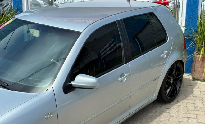 VW - VolksWagen Golf 1.6Mi/ 1.6Mi Gener./Black & Silver 2003 Gasolina-5