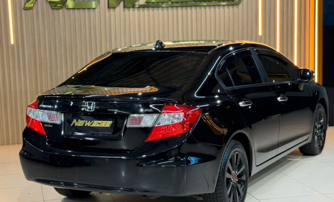 Honda Civic Sedan LXS 1.8/1.8 Flex 16V Aut. 4p 2012 Flex-4