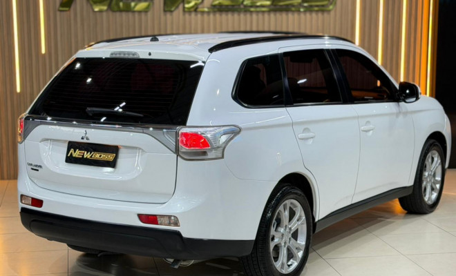 Mitsubishi OUTLANDER 2.0 16V 160cv Aut. 2015 Gasolina-4