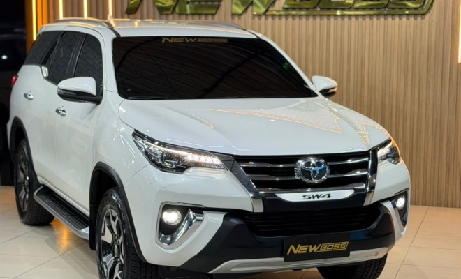 Toyota Hilux SW4 SRX Diamo. 4x4 2.8 TB Die Aut. 2020 Diesel-3
