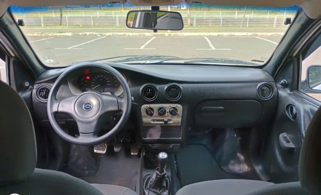 GM - Chevrolet Celta 1.0/Super/N.Piq.1.0 MPFi VHC 8V 3p 2003 Gasolina-5